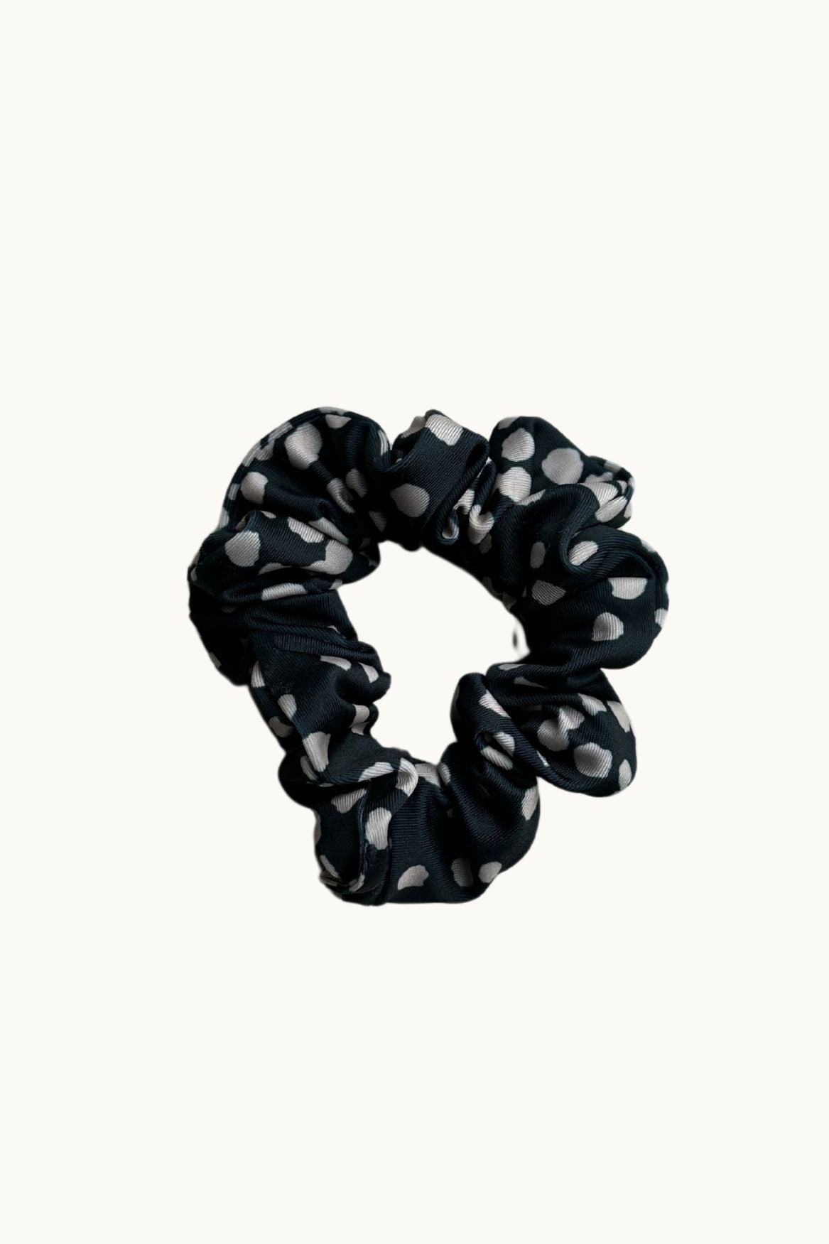 Scrunchie - Minimal Dots Black - Narah Soleigh